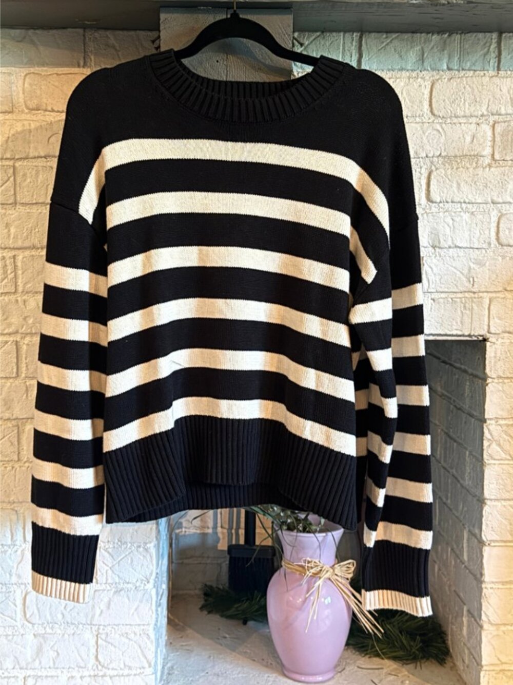 Everlane NWT Black Ivory Striped Organic Cotton Crewneck Sweater Medium